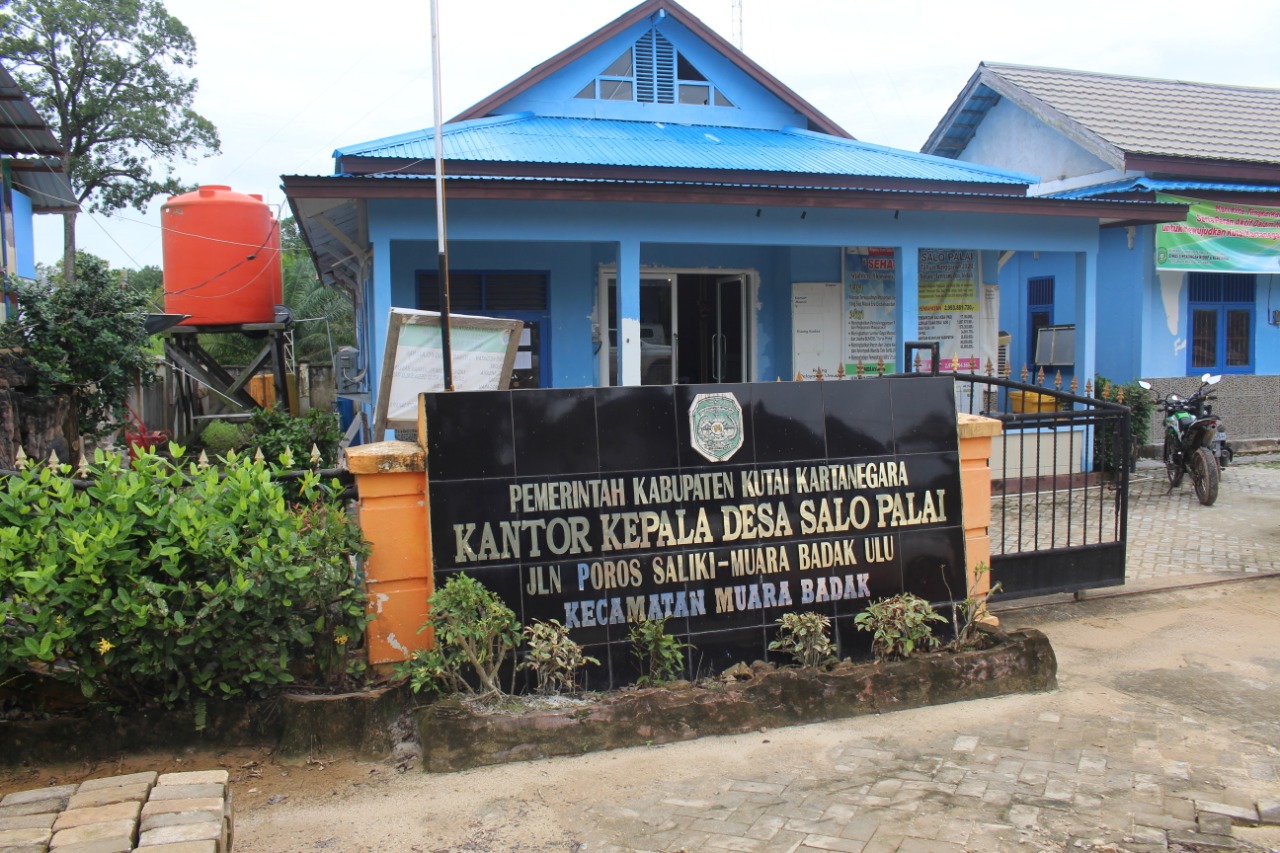 Pemasangan Jaringan Pipa Air Bersih Dusun Salo